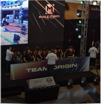 Our team has what it takes to construct the ideal esports stage for any occasion.